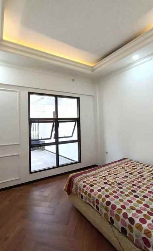 rumah mewah 3 lantai siap huni lokasi araya