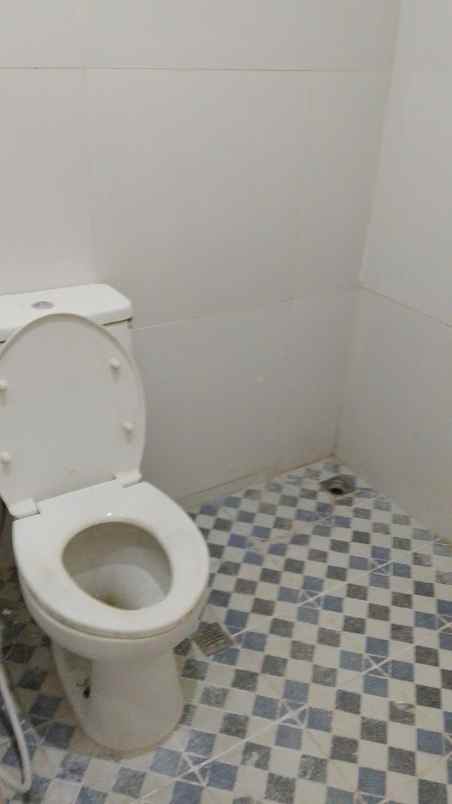 rumah mewah klaster nempel pintu tol limo