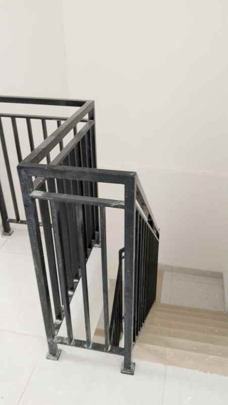 rumah mewah klaster nempel pintu tol limo