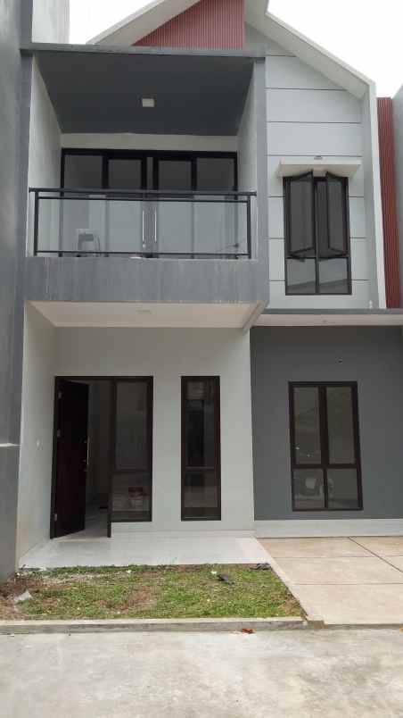rumah mewah klaster nempel pintu tol limo