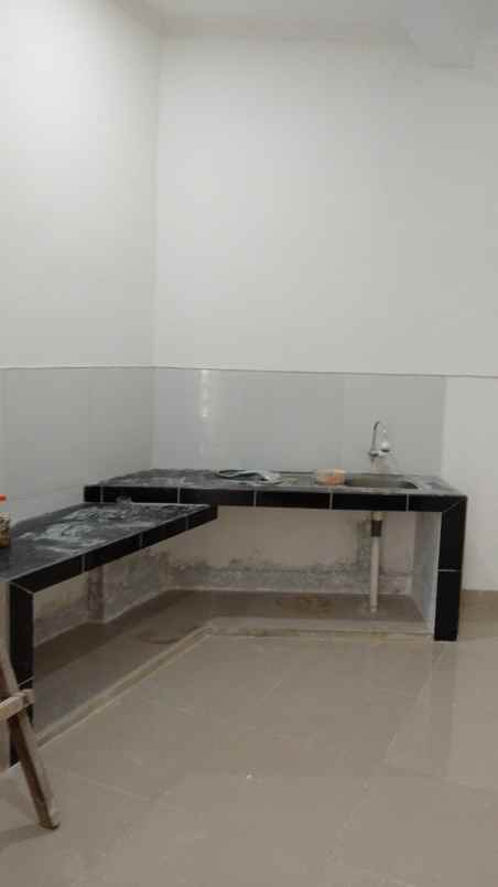 rumah mewah klaster nempel pintu tol limo