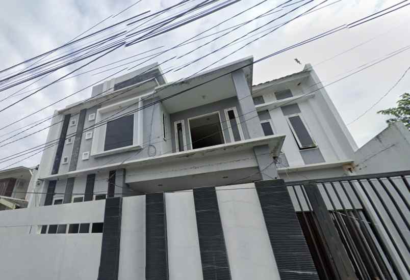 Rumah Mewah Minimalis Di Jalan Krakatau Kota Semarang
