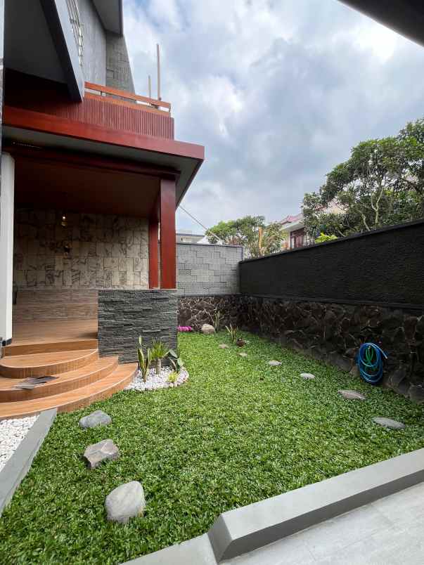 rumah mewah modern lokasi di araya nieuw indie