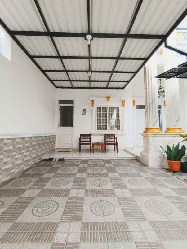 rumah mewah secondary terawat dan kokoh