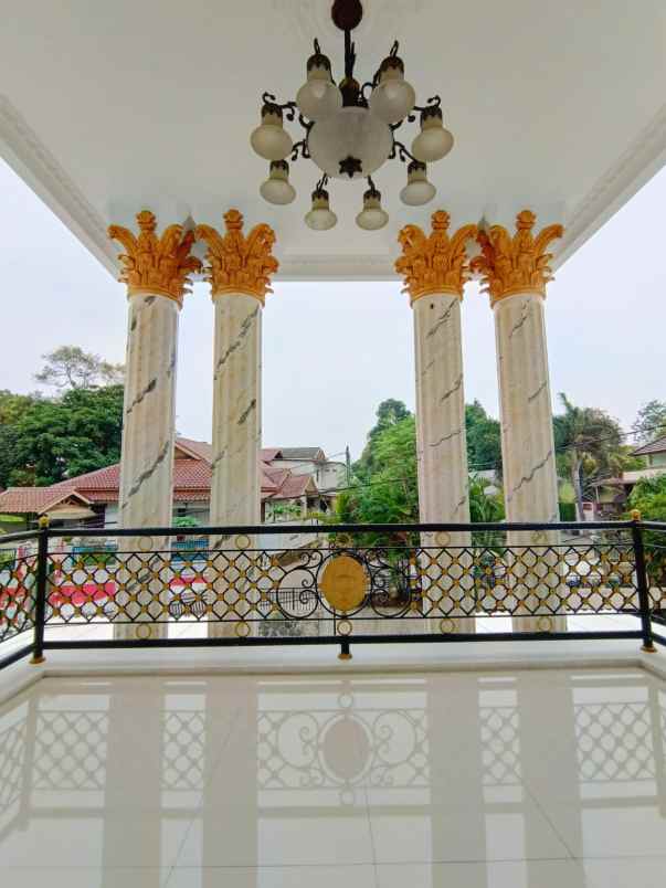 rumah mewah secondary terawat dan kokoh