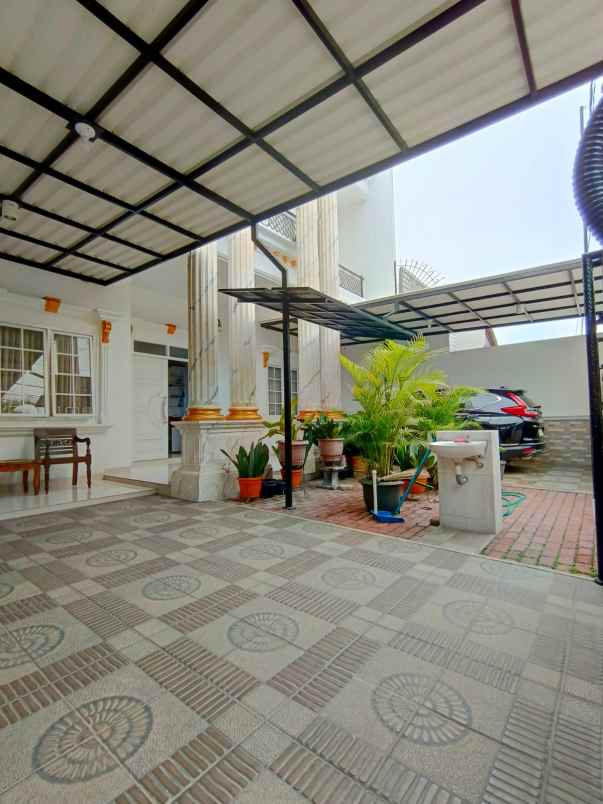 rumah mewah secondary terawat dan kokoh