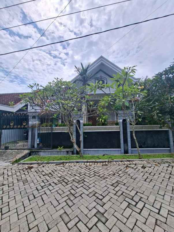 rumah mewah siap huni lokasi dieng malang