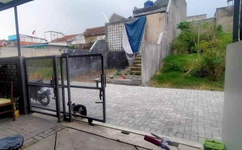 rumah minimalis di sariwangi sarijadi ling asri nyaman