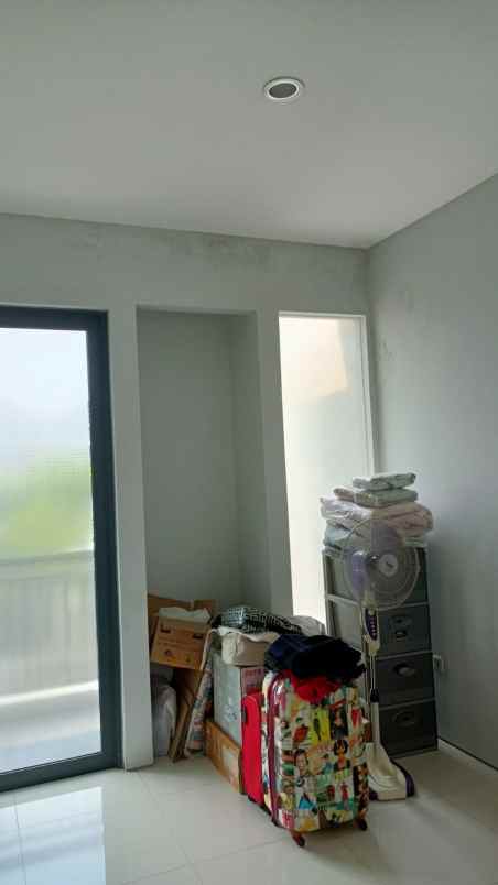 rumah minimalis modern di pondok tjandra minim renov