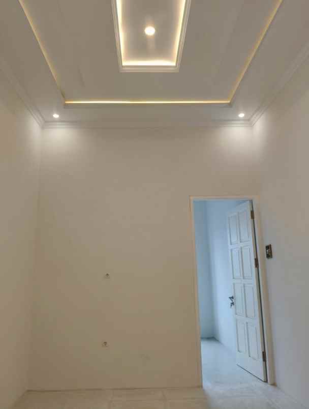 rumah minimalis modern siap huni di tanah baru depok