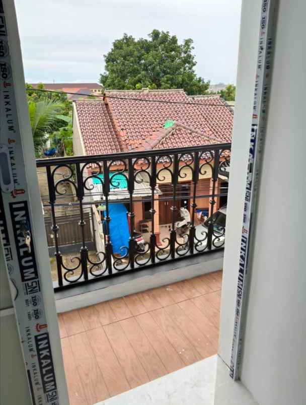 rumah minimalis modern siap huni di tanah baru depok