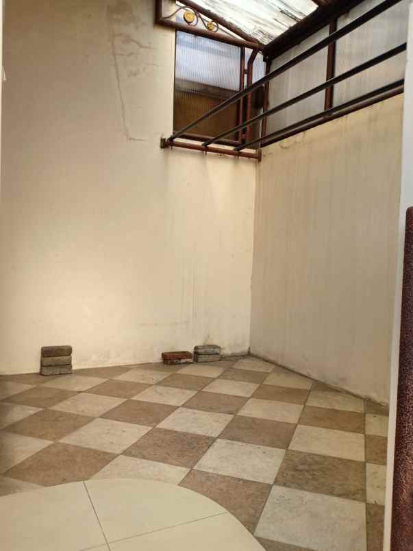 rumah modern 1 lantai dekat araya kota malang