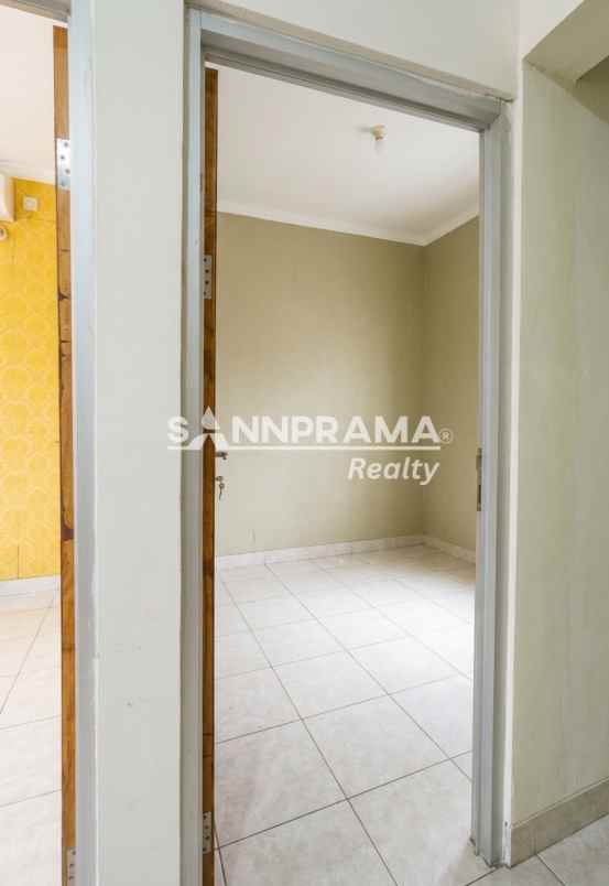 rumah murah cantik dekat stasiun depok lama