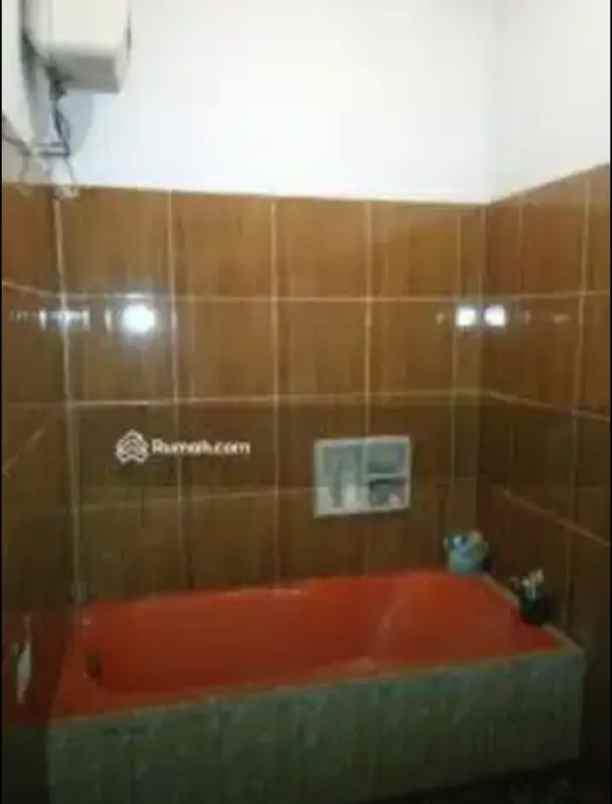 rumah murah hitung tanah di cempaka putih barat