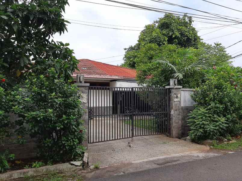 rumah murah hitung tanah di cempaka putih barat