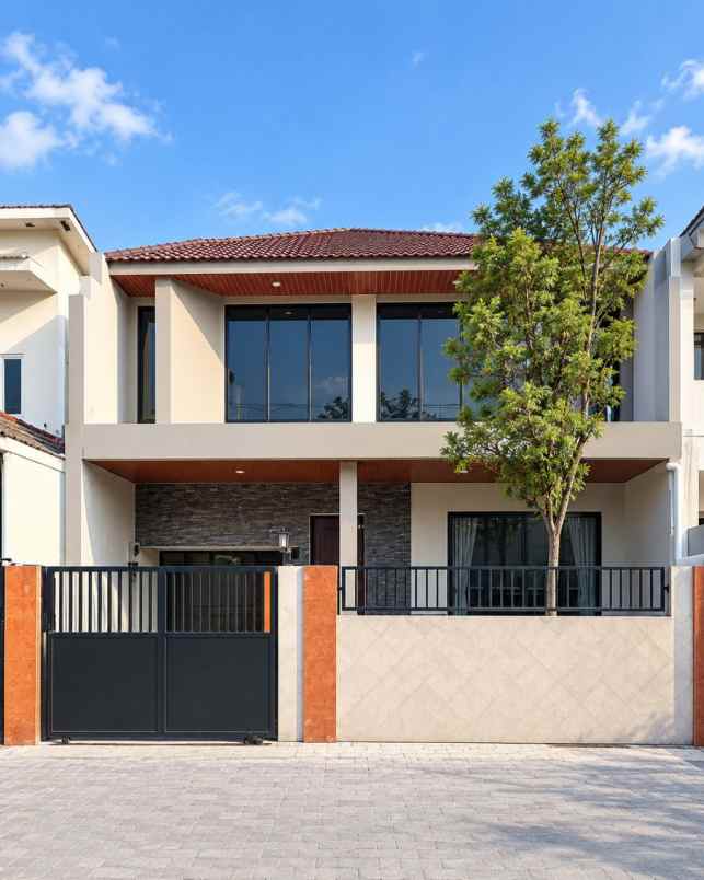 rumah nginden intan strategis
