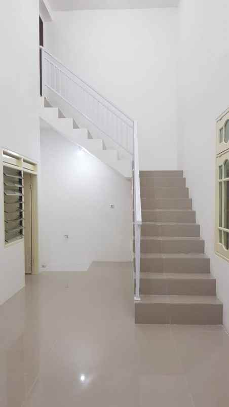 rumah nirwana eksekutif lebar 8 baru renovasi