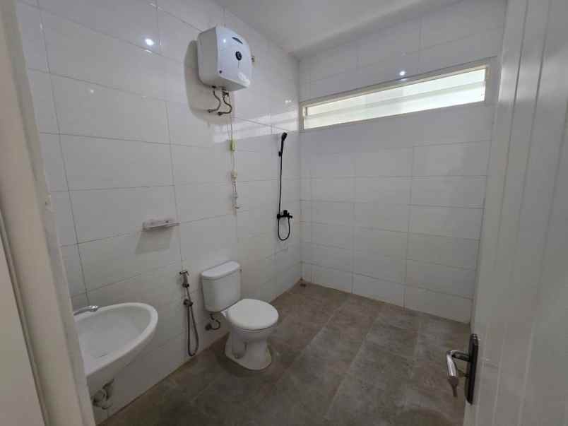rumah nirwana eksekutif rungkut surabaya 2 lantai nego
