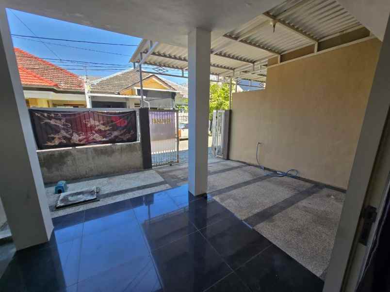 rumah nirwana eksekutif rungkut surabaya 2 lantai nego