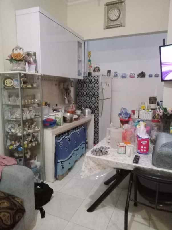 rumah non komplek bebas banjir di jatiwaringin