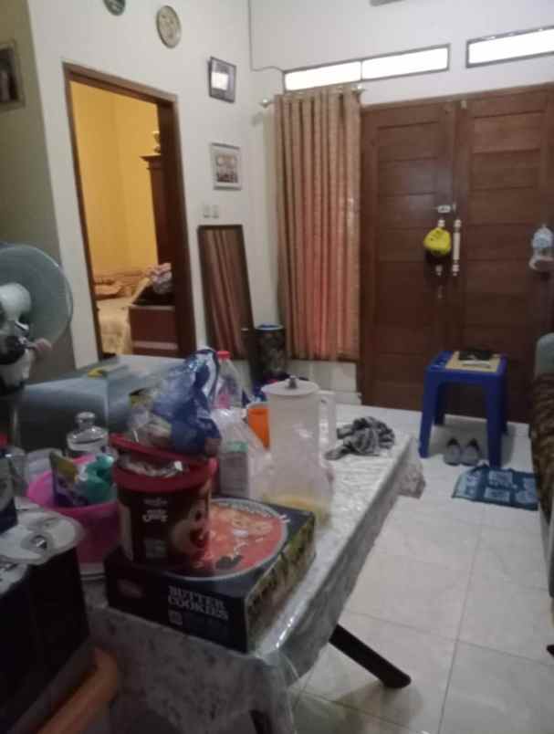 rumah non komplek bebas banjir di jatiwaringin