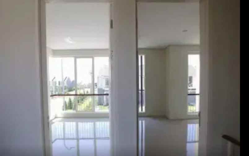 rumah northwest park hadap utara