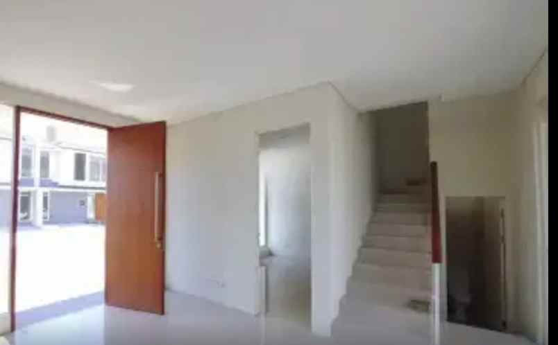 rumah northwest park hadap utara