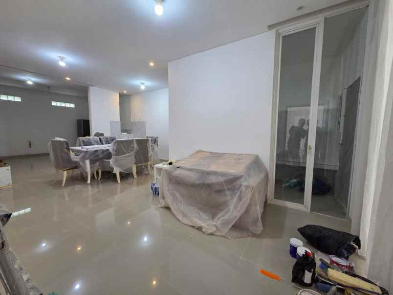 rumah pakuwon indah mansion siap huni