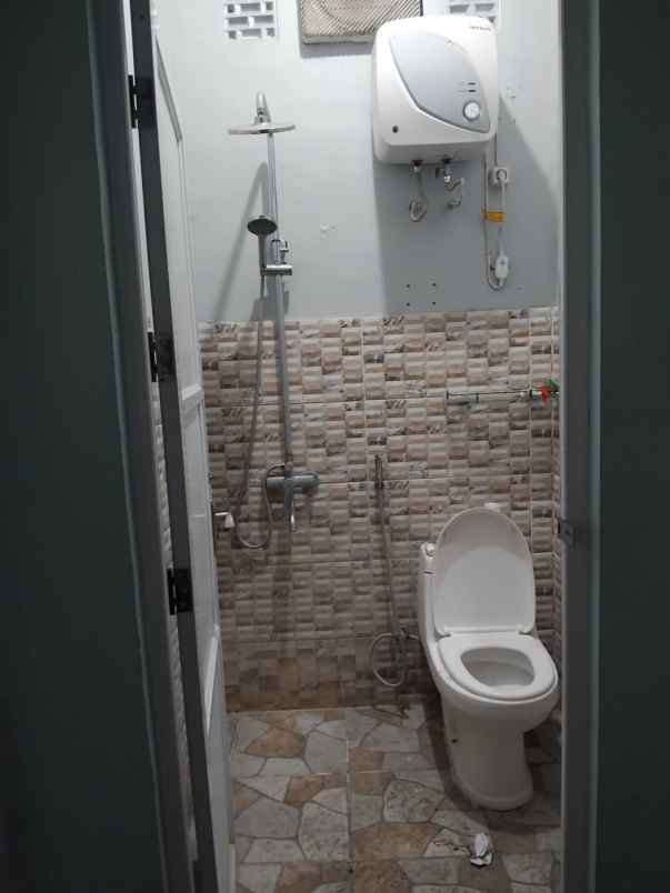 rumah petemon sidomulyo 2 lantai