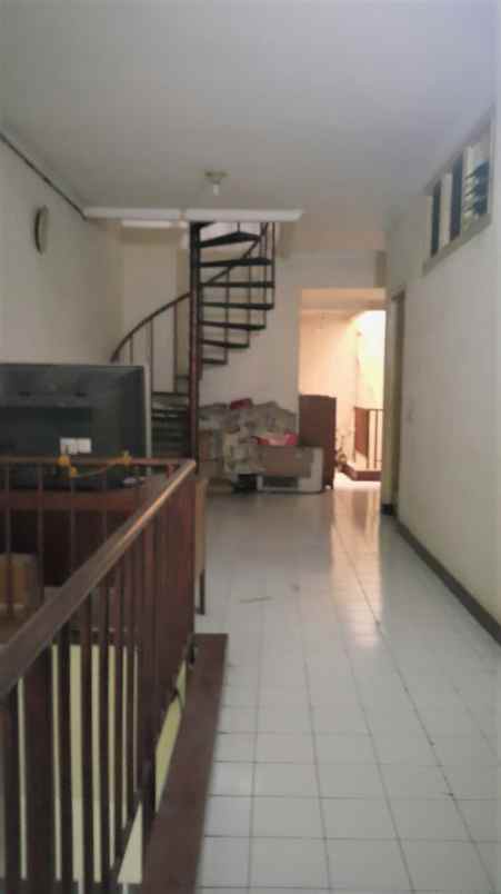 rumah pondok kelapa duren sawit