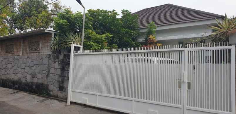 rumah pucang jajar hadap selatan