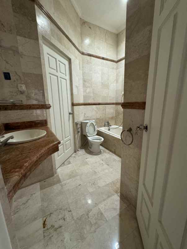 rumah san diego pakuwon city strategis siap huni