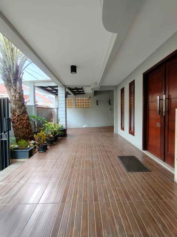 rumah secondary dalam komplek di hankam bekasi