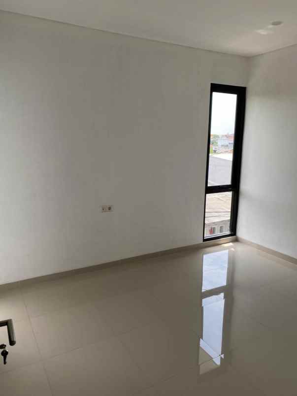 rumah sejuk cihanjuang dekat sariwangi bandung barat