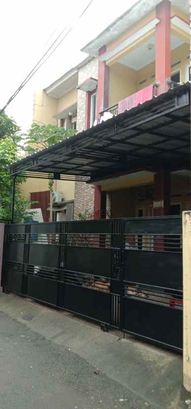 rumah sejuk di selatan jakarta