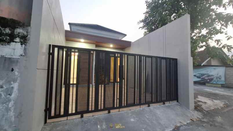 rumah siap huni 4kt dekat jalan jogja solo di kalasan
