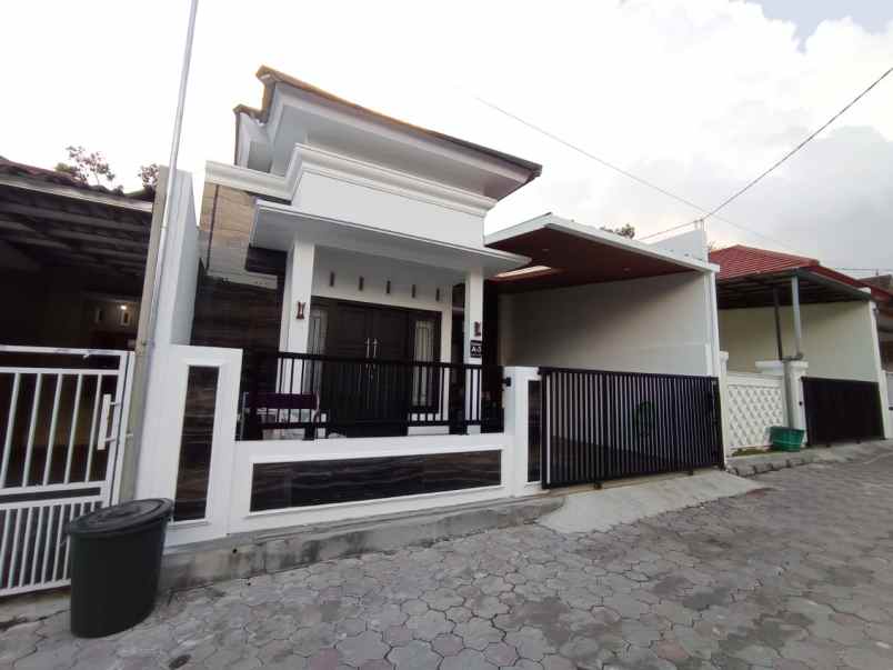 rumah siap huni cantik di ngaglik sleman