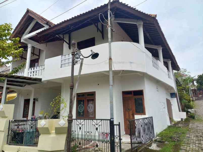 rumah siap huni di bukit sari banyumanik semarang