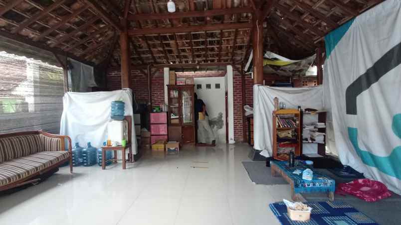 rumah strategis 1 lantai dekat upn jih harga 1 3 m an