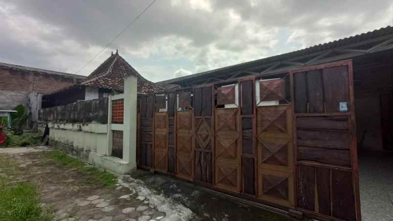 rumah strategis 1 lantai dekat upn jih harga 1 3 m an