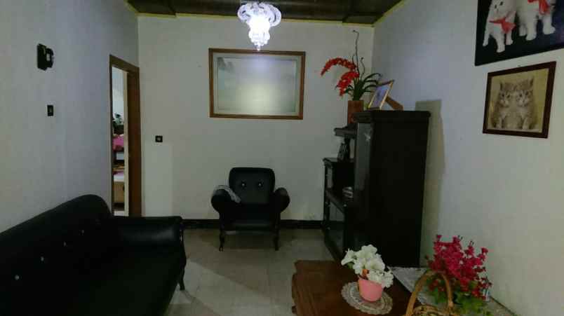 rumah strategis siap huni