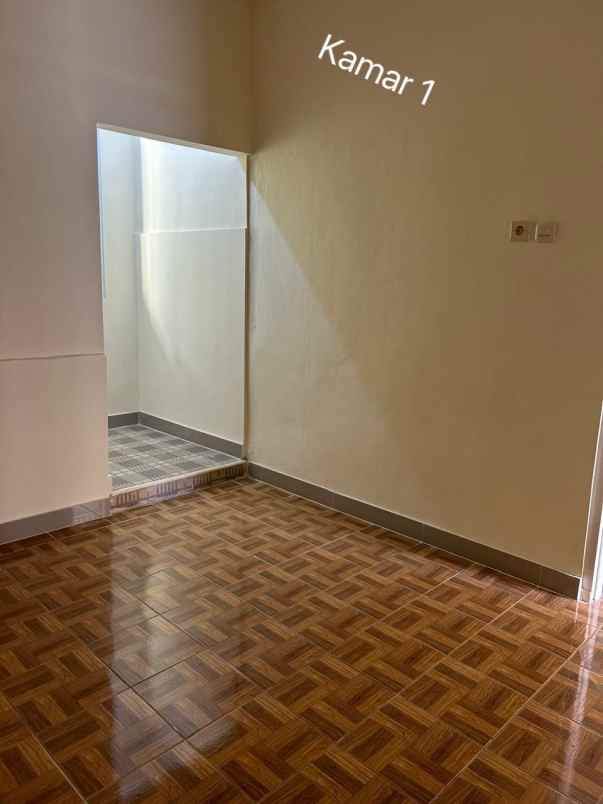 rumah terawat dan siap huni di cijantung jakarta timur