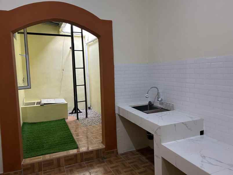 rumah terawat dan siap huni di cijantung jakarta timur