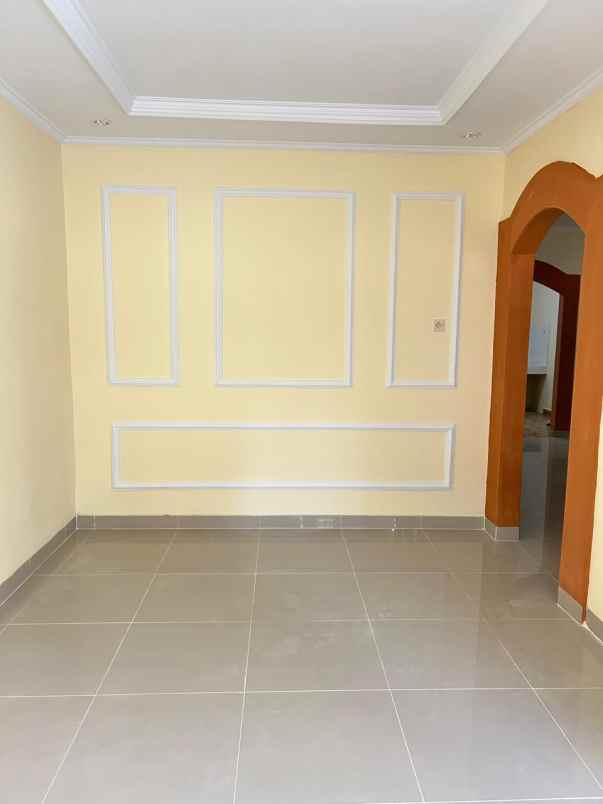 rumah terawat dan siap huni di cijantung jakarta timur