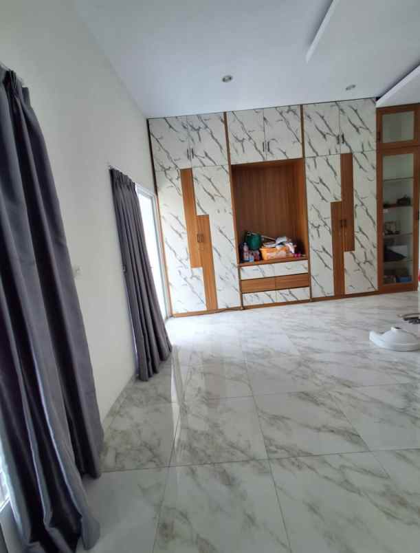 rumah termurah memplak di jatinegara lio rawamangun