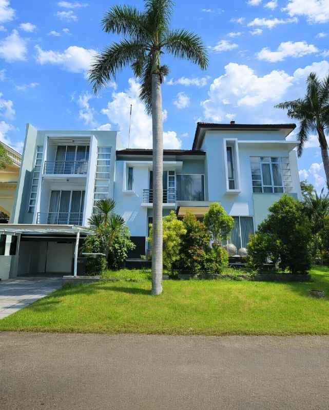 rumah villa bukit regency pakuwon indah strategis