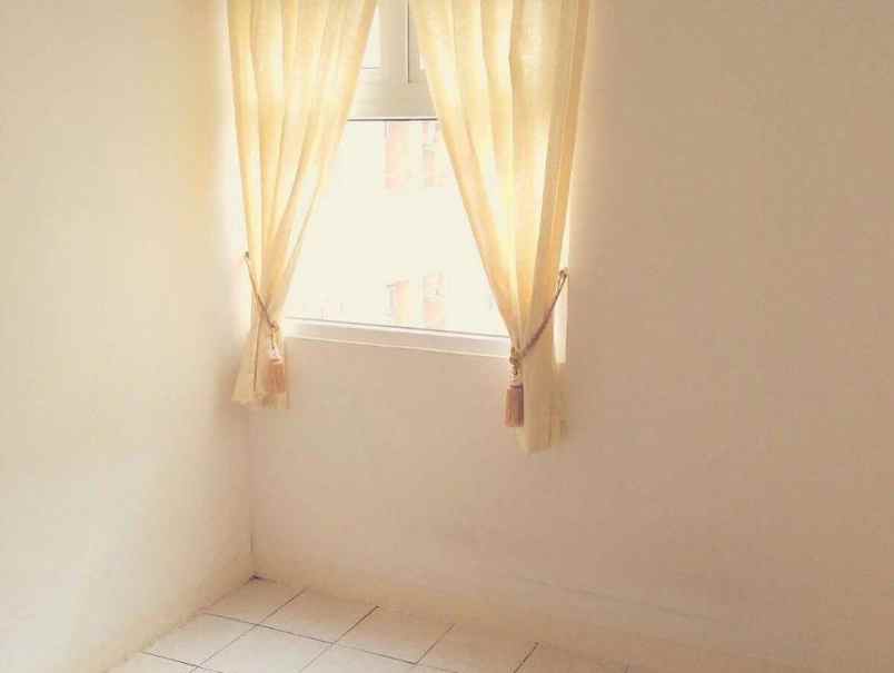sewa apartemen 2 kamar kosongan di green pramuka city