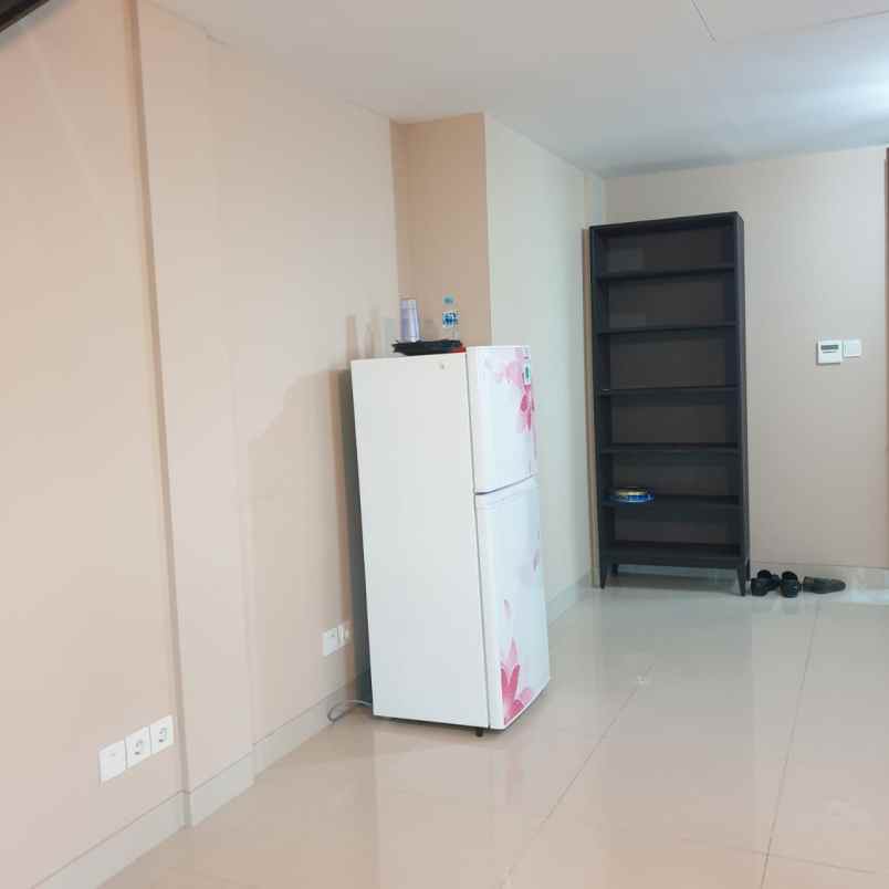 sewa apartemen biz loft karawaci tangerang 2 lantai