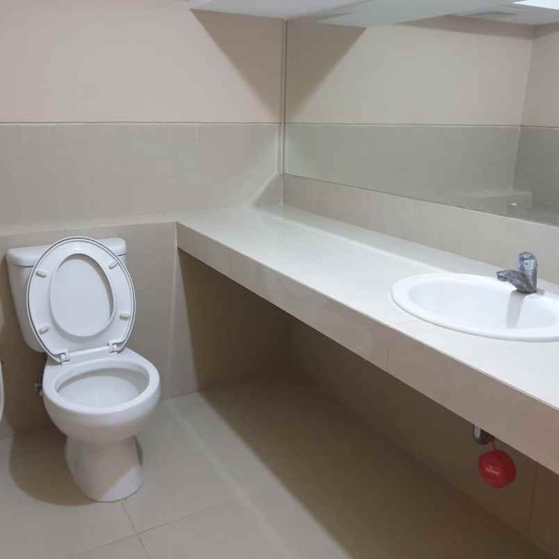 sewa apartemen biz loft karawaci tangerang 2 lantai