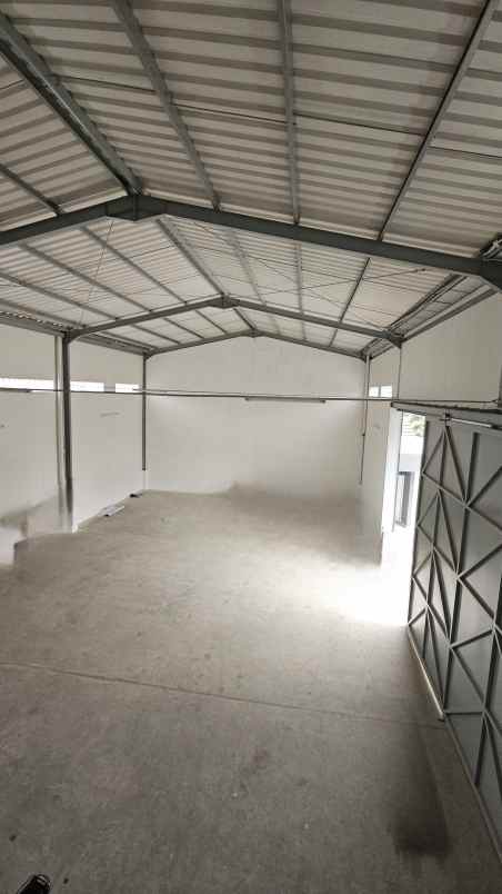 sewa gudang baru kembang selatan jak bar